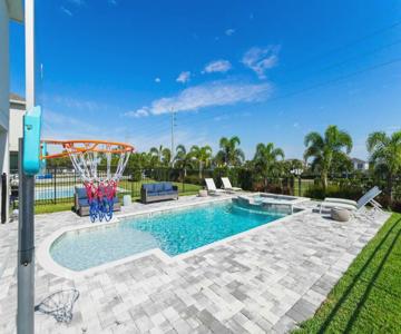 Beautiful single home with private pool ENC412