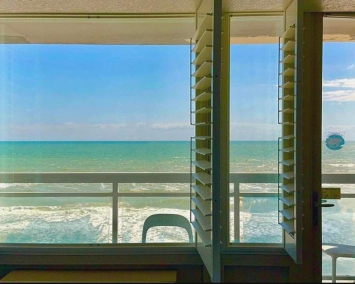 Georgian Inn Beach Club