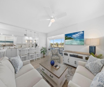 Spanish Cay A8 by RedAwning
