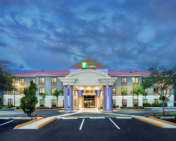 Holiday Inn Express & Suites Sebring by IHG