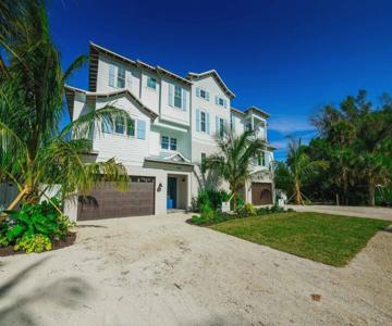 Salty Dog by Siesta Key Luxury Rental Properties
