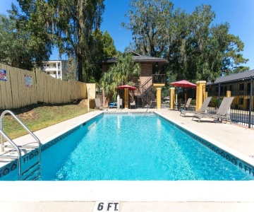 Howard Johnson by Wyndham Tallahassee