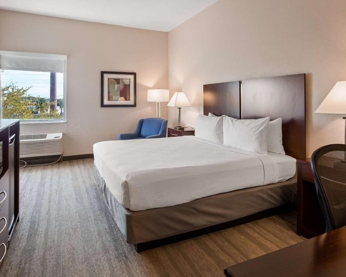 Best Western Tampa