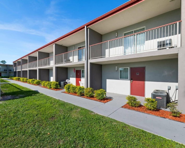 Quality Suites Wildwood - The Villages