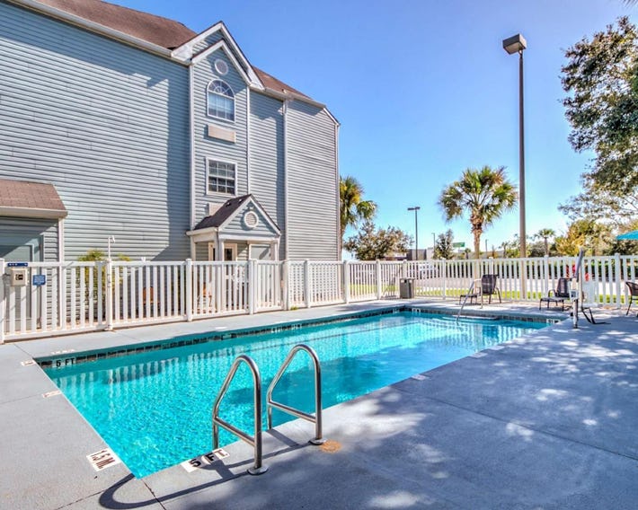 Microtel Inn and Suites - Zephyrhills