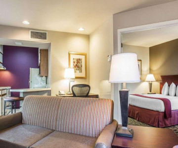 Quality Suites Buckhead Village