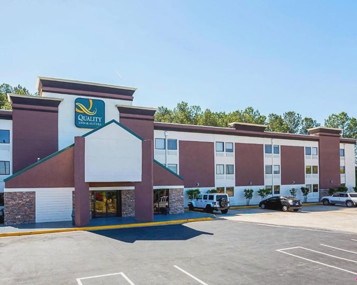 Quality Inn & Suites near Six Flags East