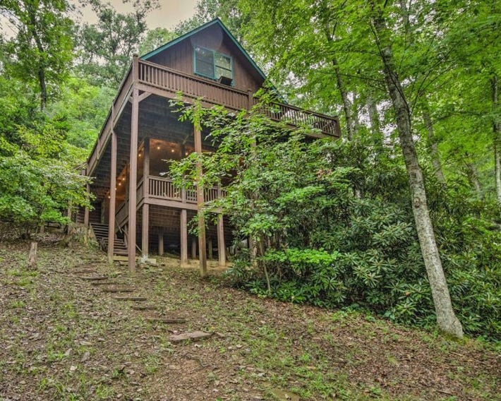 'Deer Haven' Cabin: 5 Mi to Dtwn Blue Ridge!