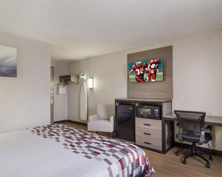 Red Roof Inn & Suites Brunswick I-95
