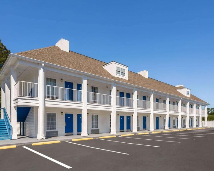 Baymont by Wyndham Brunswick GA