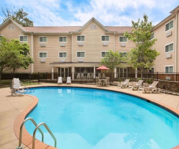 Hawthorn Suites by Wyndham Columbus Fort Benning