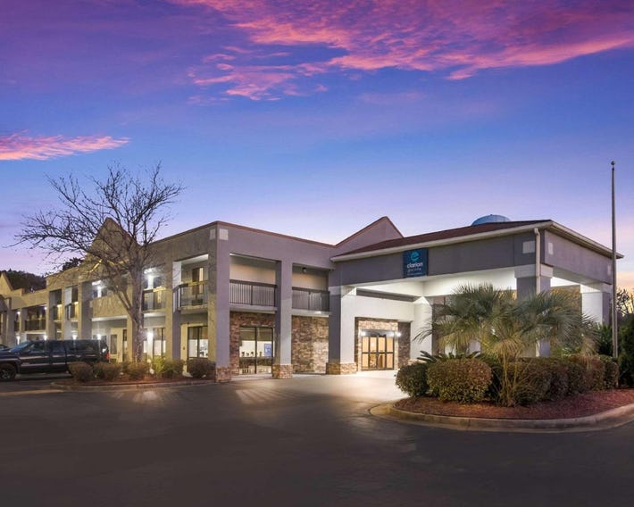 Clarion Pointe Forsyth I-75
