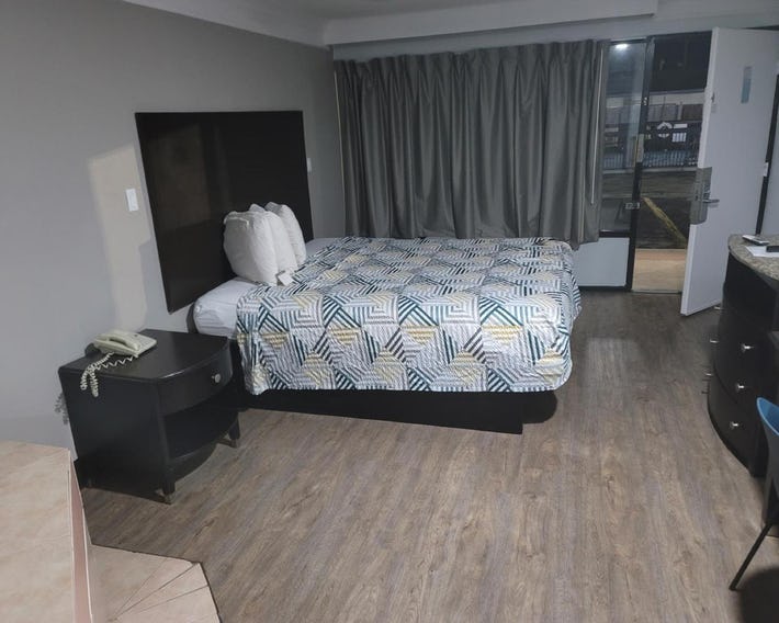 Studio 6 Suites Hinesville Ga