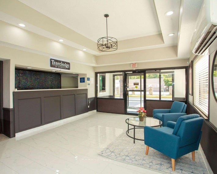 Travelodge by Wyndham Macon West