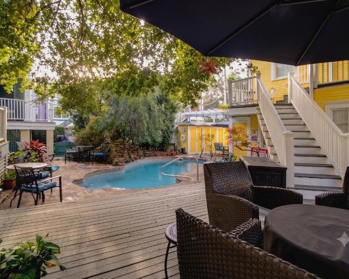 Azalea Inn and Villas