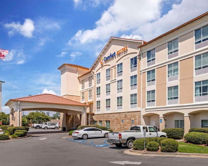 Comfort Suites
