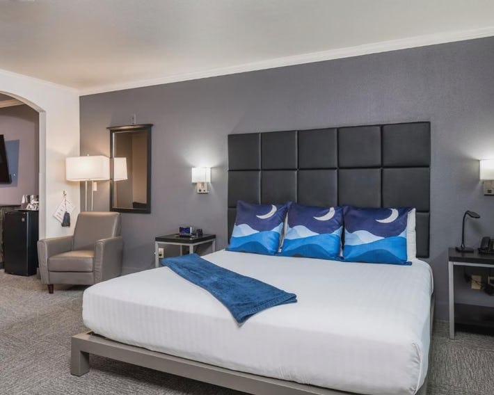 Wood River Inn & Suite