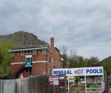 Lava Hot Springs Inn