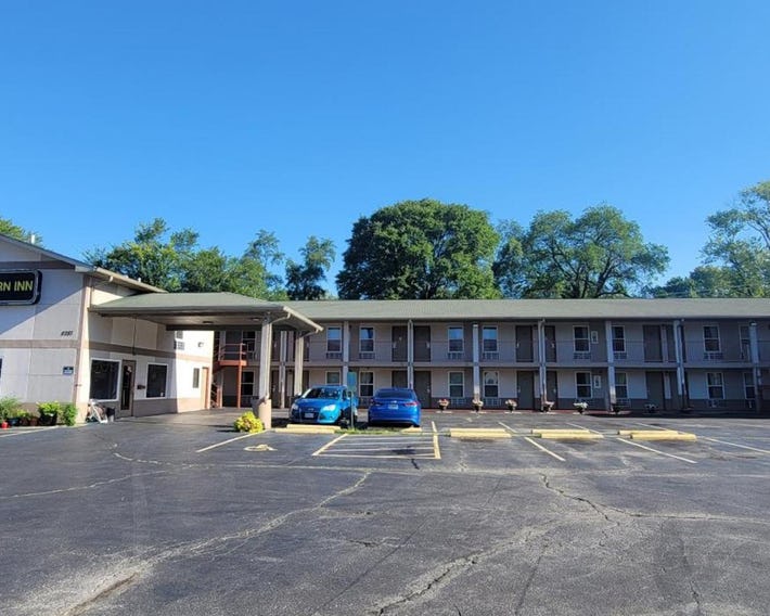 FIRST WESTERN INN