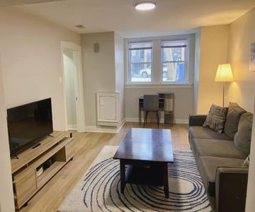 Lincoln Park Apartment with Backyard!