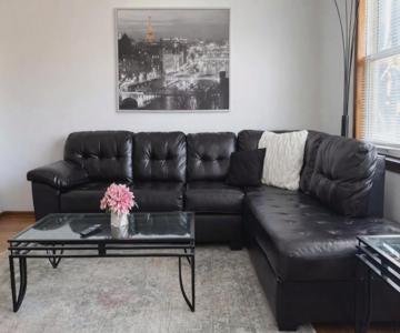 Location! Location! 2bd 1bth spacious apartment!