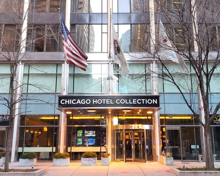 The Chicago Hotel Collection: Magnificent Mile