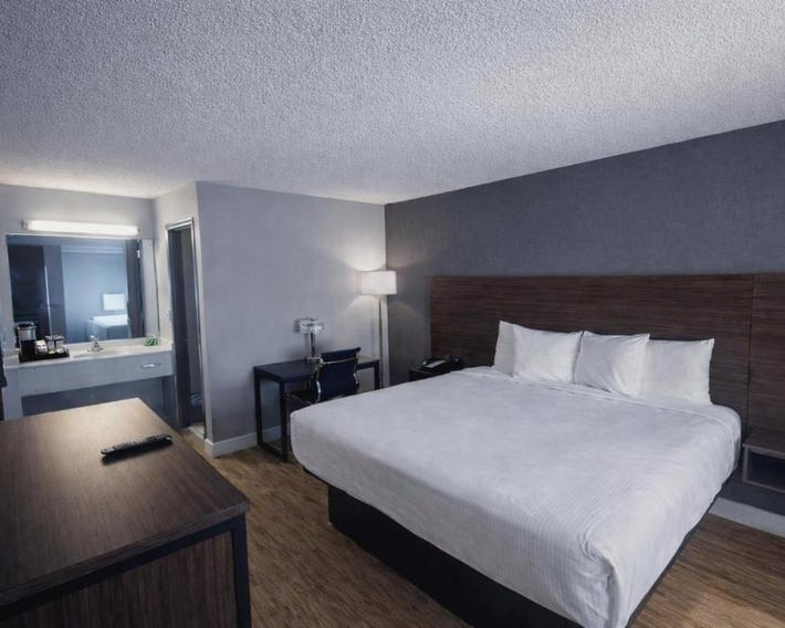 Chicago Lakeshore Hotel