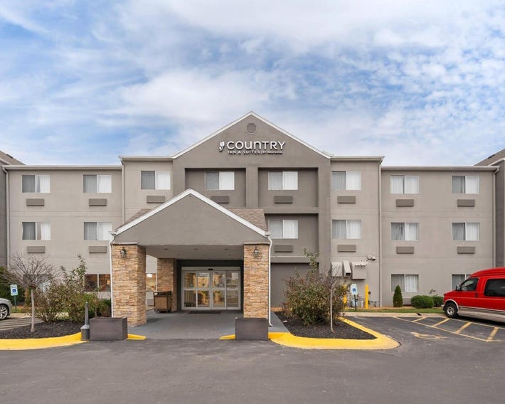Country Inn & Suites by Radisson, Fairview Heights, IL