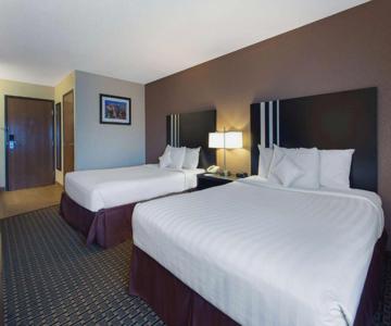 Ramada by Wyndham Glendale Heights/Lombard