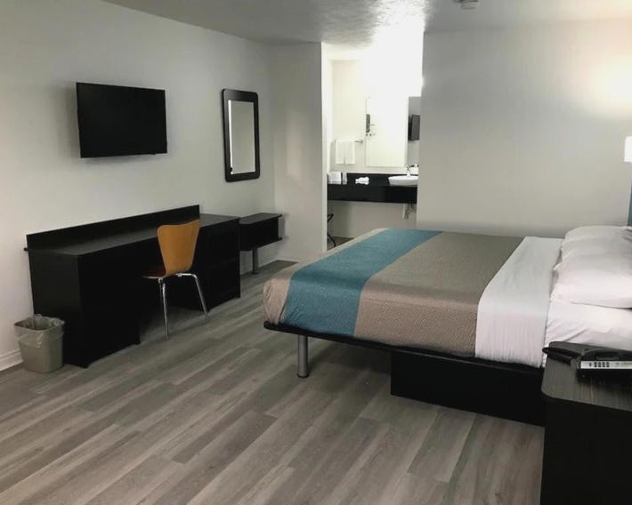 Motel 6-Metropolis, IL