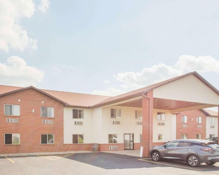 Super 8 by Wyndham Monmouth IL