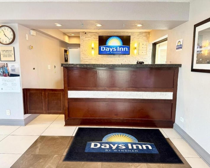 Days Inn by Wyndham St. Charles IL