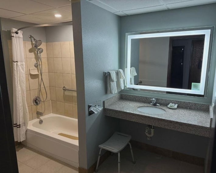 AmericInn by Wyndham Woodstock IL