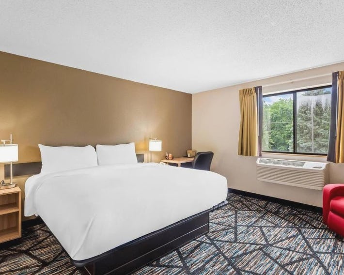 Quality Inn & Suites Howe - Sturgis