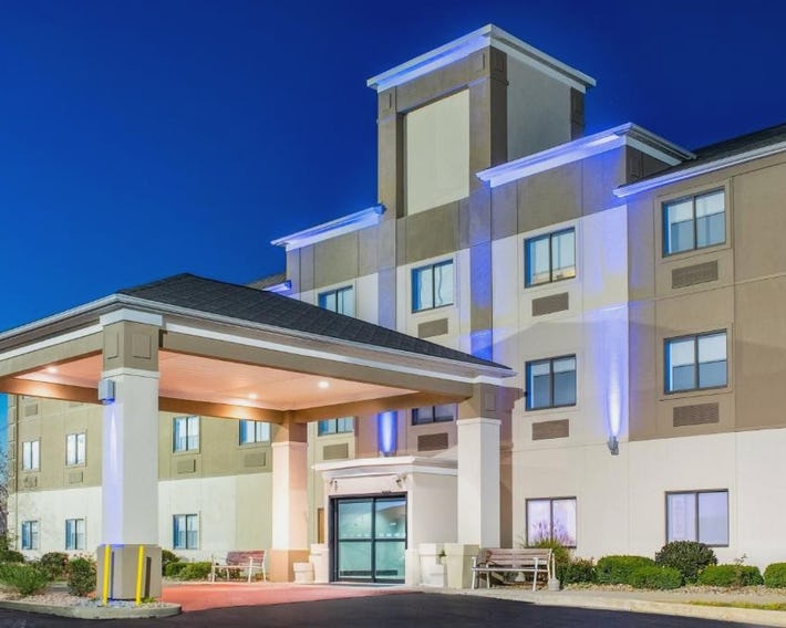 Holiday Inn Express Hotel Howe / Sturgis by IHG