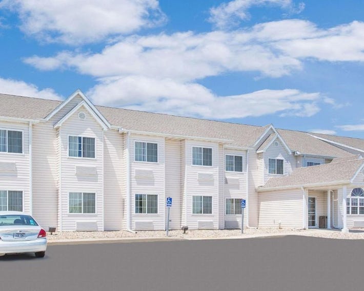Microtel Inn & Suites by Wyndham Colfax