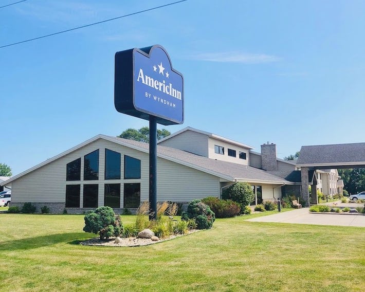 AmericInn by Wyndham Iowa Falls