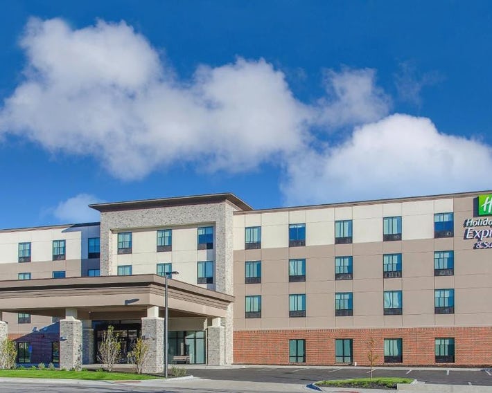 Holiday Inn Express & Suites - Atchison by IHG