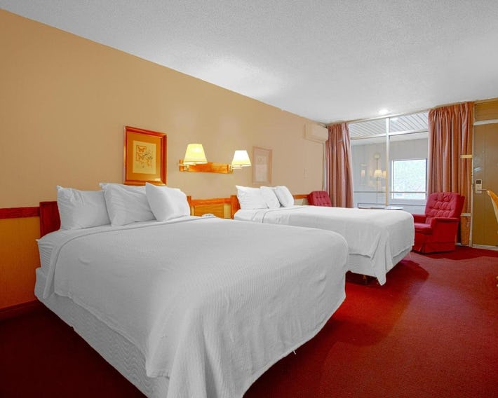 HomeTown Inn By OYO - Liberal, KS