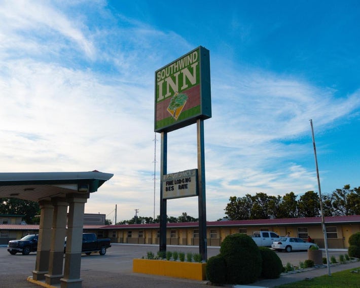 South Wind Inn
