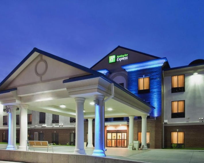 Holiday Inn Express Hotel & Suites McPherson by IHG