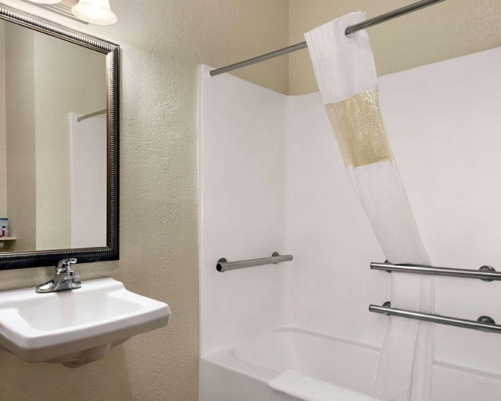 Baymont by Wyndham Elizabethtown