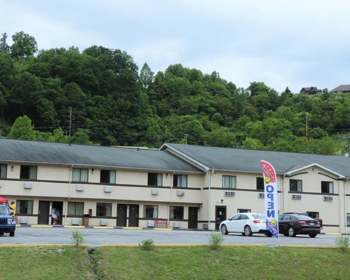 American Elite Inn