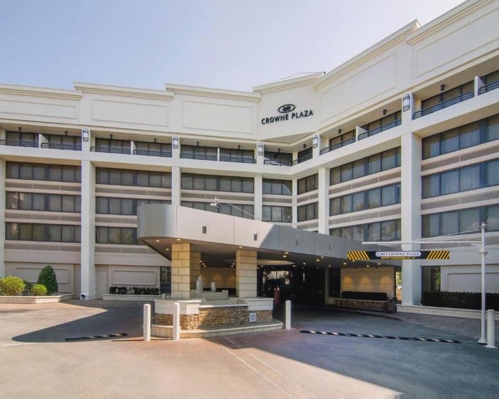 Crowne Plaza Executive Center Baton Rouge by IHG