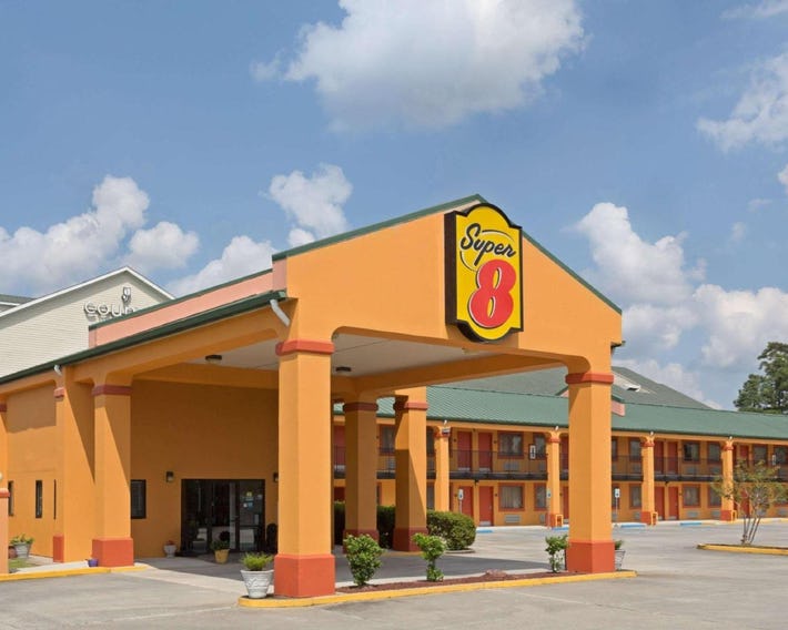 Super 8 by Wyndham Covington
