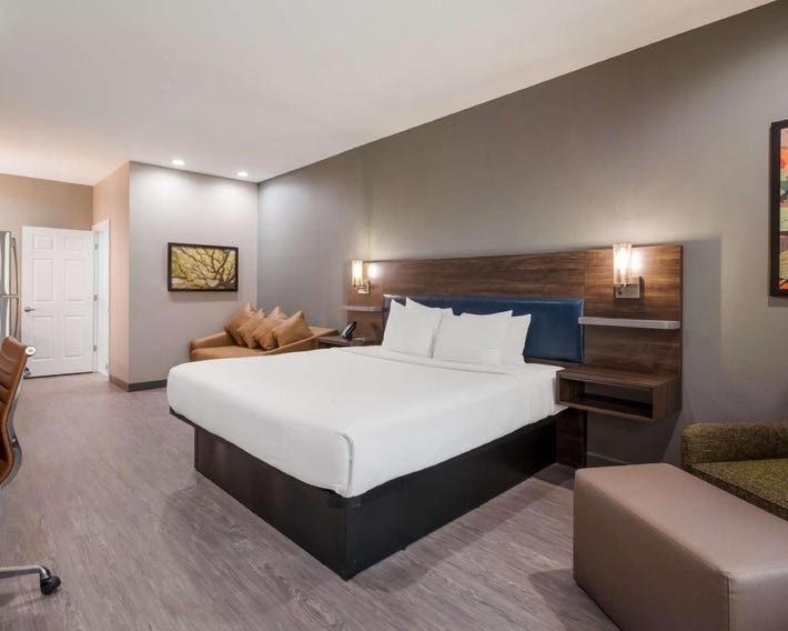Best Western La Place Inn