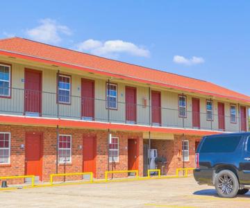 Economy Inn By OYO Lockport near Houma