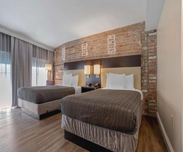 Best Western Plus St. Christopher Hotel