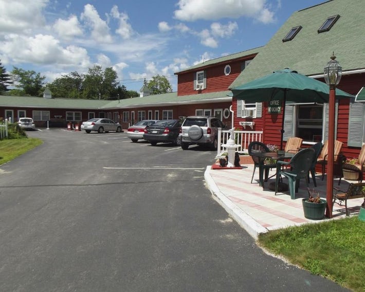 Midway Lodging