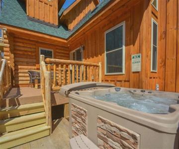 Big Log Lodge